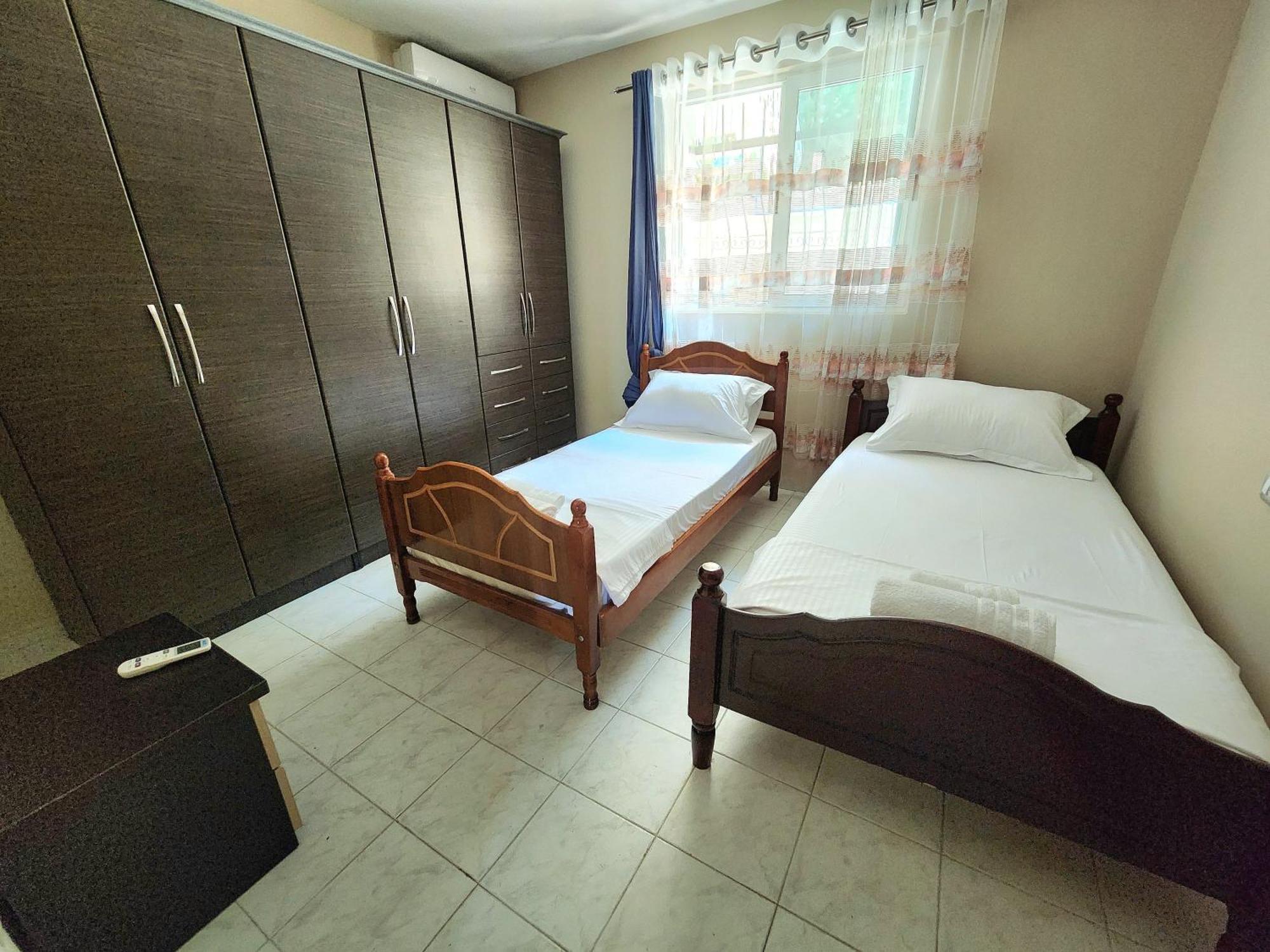 Eden Guesthouse دراس المظهر الخارجي الصورة